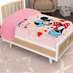 EDREDON FRAZADA PLUS MINNIE FRESAS